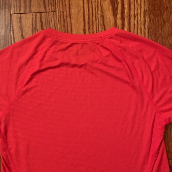 Asics work out t shirt - Picture 6 of 9